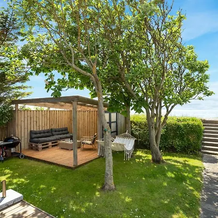 2 Bedroom Gorgeous In *