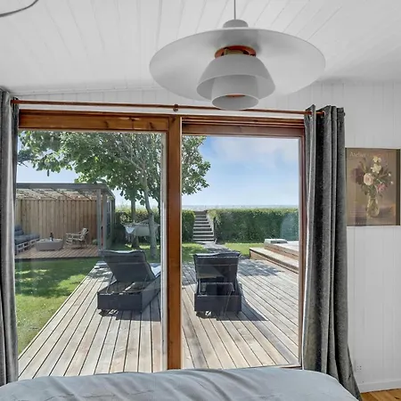 Ferienhaus 2 Bedroom Gorgeous In