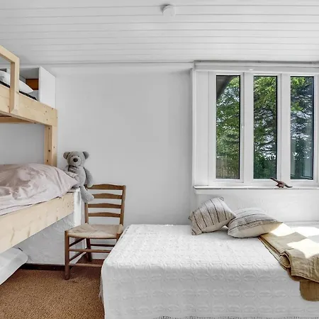 2 Bedroom Gorgeous In *